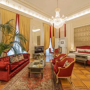 **** Affittacamere Palazzo Monga Boutique Italia