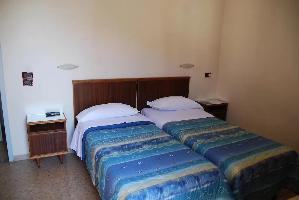 Hotel Conchiglia Montecatini Terme 2*,  Italy