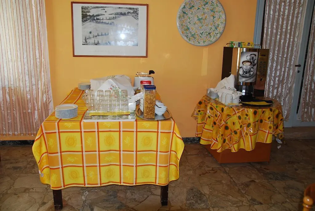 Hotel Conchiglia Montecatini Terme 2*,