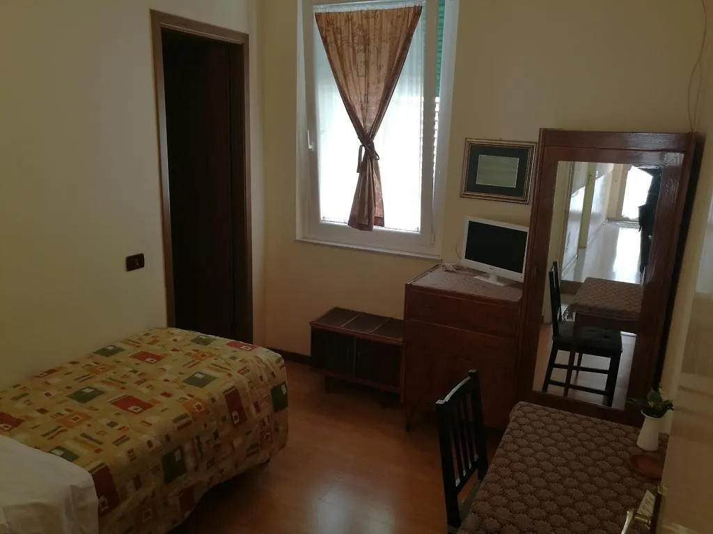 Hotel Conchiglia مونتيكاتيني تيرمي